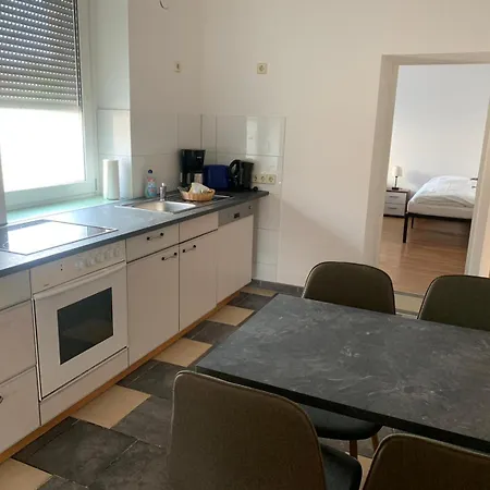 Apartment Monteurwohnung In Aschersleben, 2 Zimmer, Kueche, Bad, Max 4 Personen