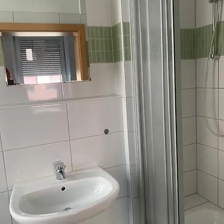 Apartment Monteurwohnung In Aschersleben, 2 Zimmer, Kueche, Bad, Max 4 Personen