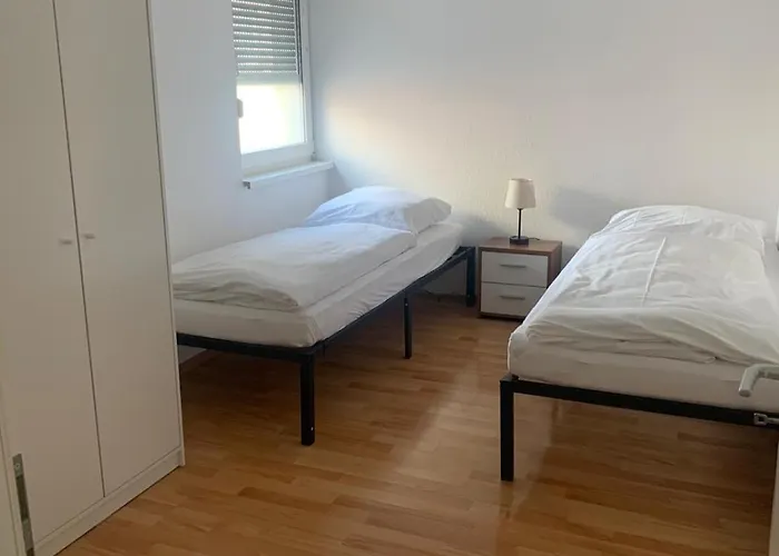 アパート Monteurwohnung In Aschersleben, 2 Zimmer, Kueche, Bad, Max 4 Personen アッシャースレーベン